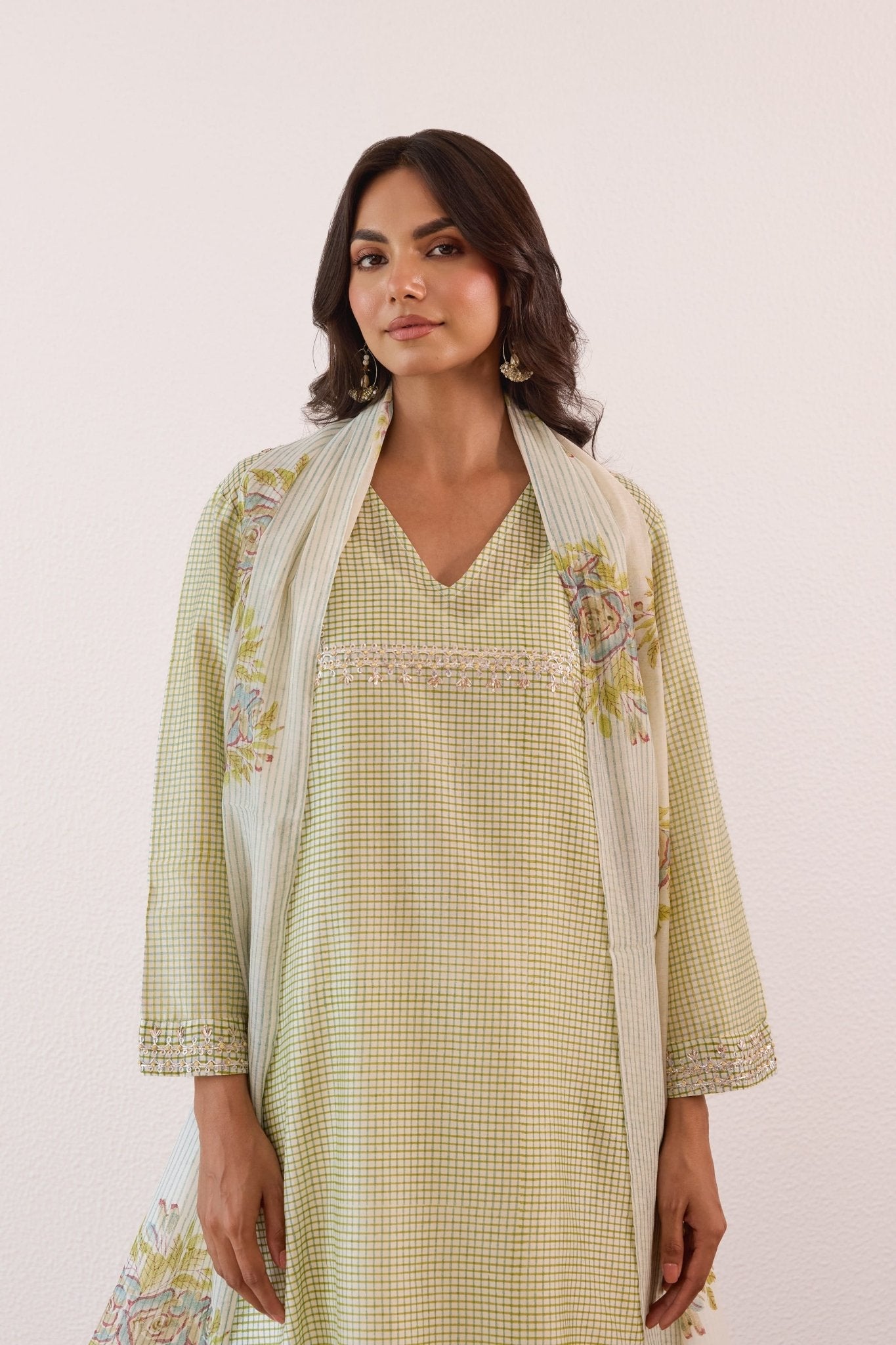 Pastel Green Checks Hand Block Printed Chanderi Kurta Set With Stowle - Tara - C - Tara