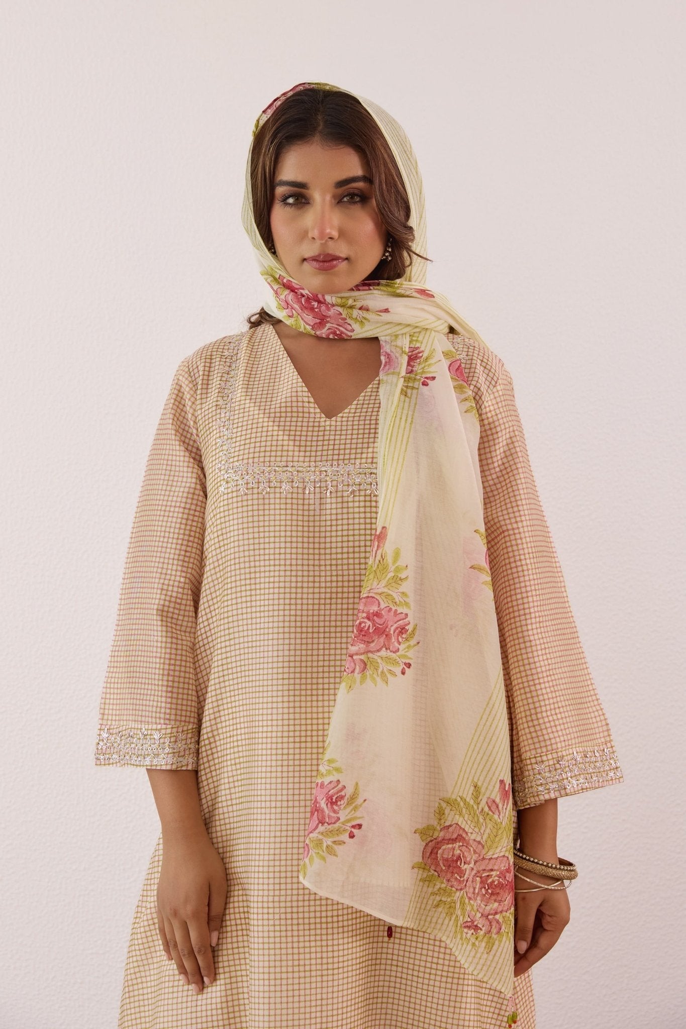 Pastel Pink Checks Hand Block Printed Chanderi Kurta Set With Stowle - Tara - C - Tara