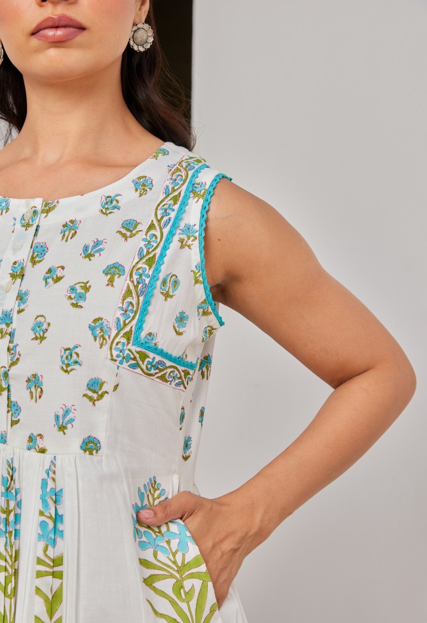 White Floral Hand Block Printed Kurta Set With Dupatta - Tara - C - Tara